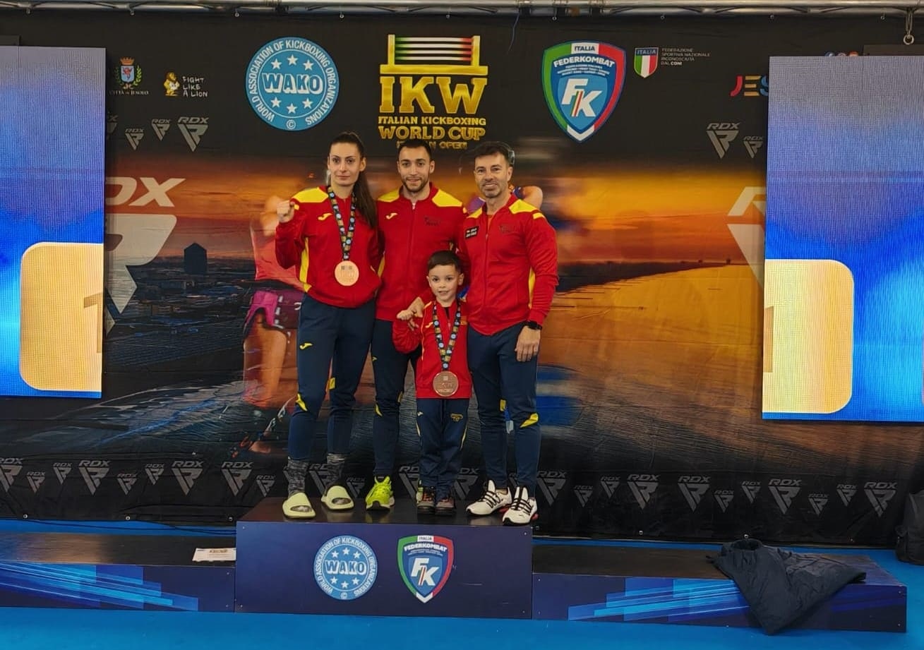 Copa del Mundo de Kickboxing: Medallas Mundiales para los Segovianos Marta Gonzalez y Enzo Gimenez