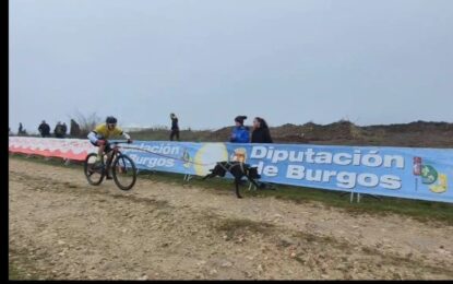 El Triatleta, David Revenga, del Club Triatlón IMD Segovia queda tercero en el Campeonato de España de Mushing en la categoría de Veteranos